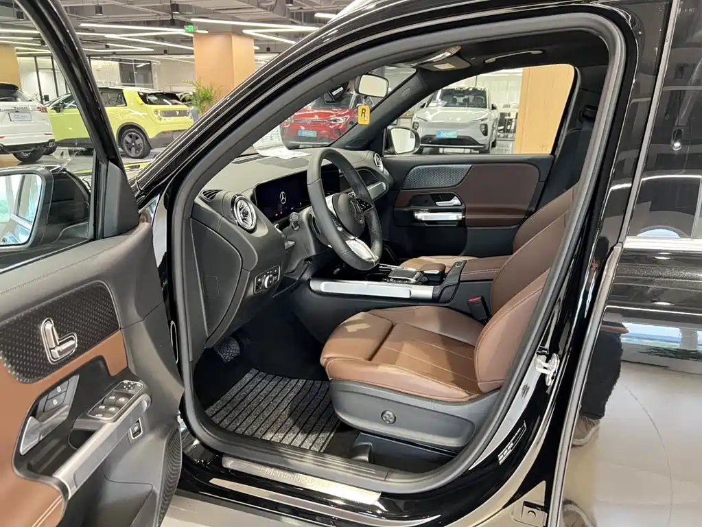 Mercedes-Benz GLB 2024 GLB 220
