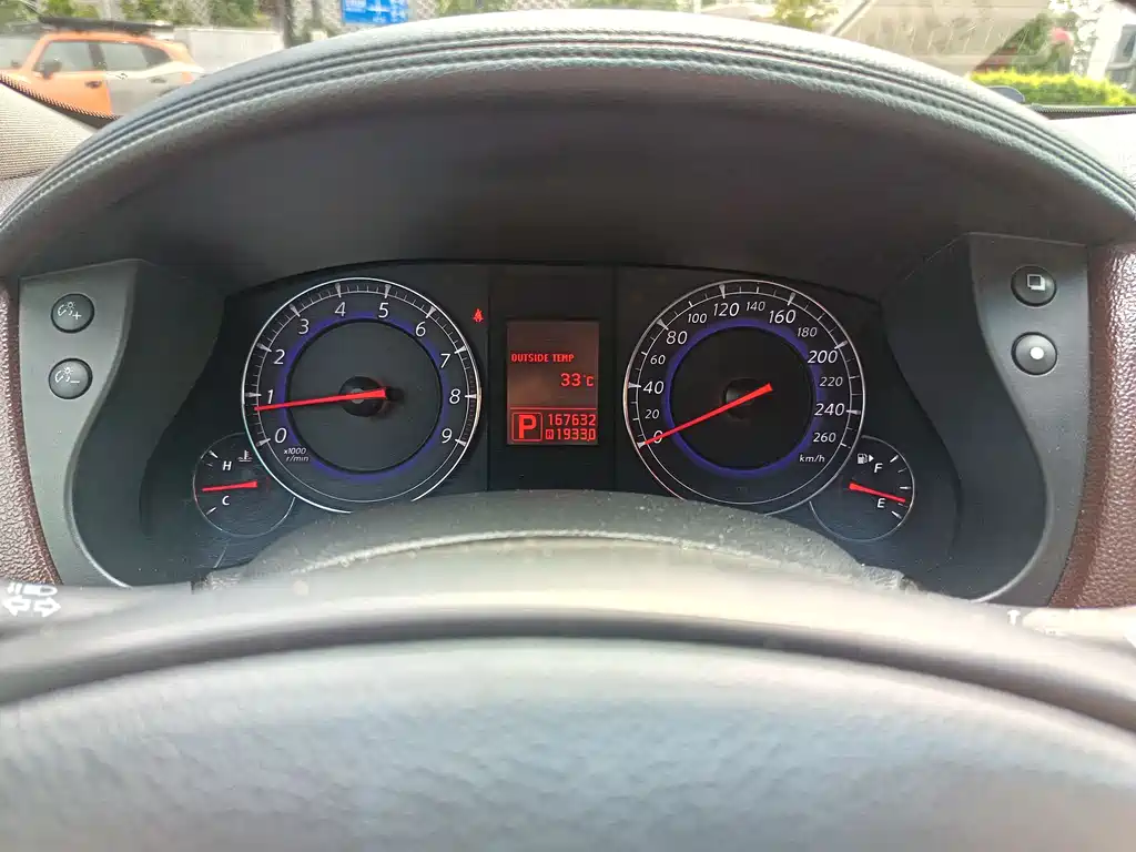 Infiniti EX — миниатюра 8