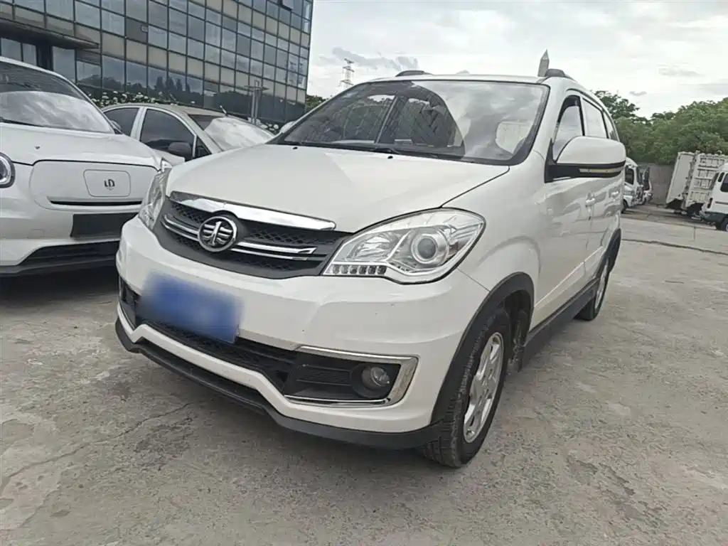 Faw Senya S80 2015