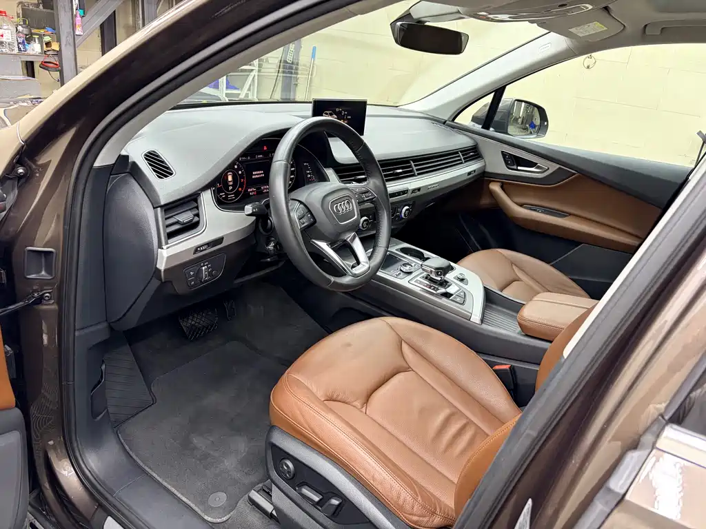 Audi Q7 2018 40 TFSI Comfort