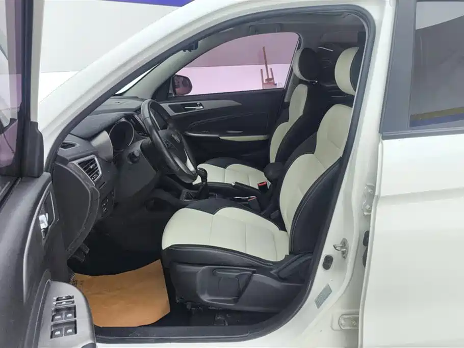 Changan CS35 2017 1.6L MT Luxury