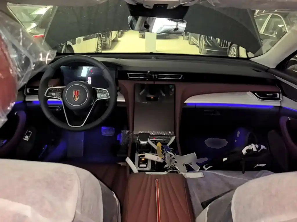 Hongqi H5 2025 2.0T AT