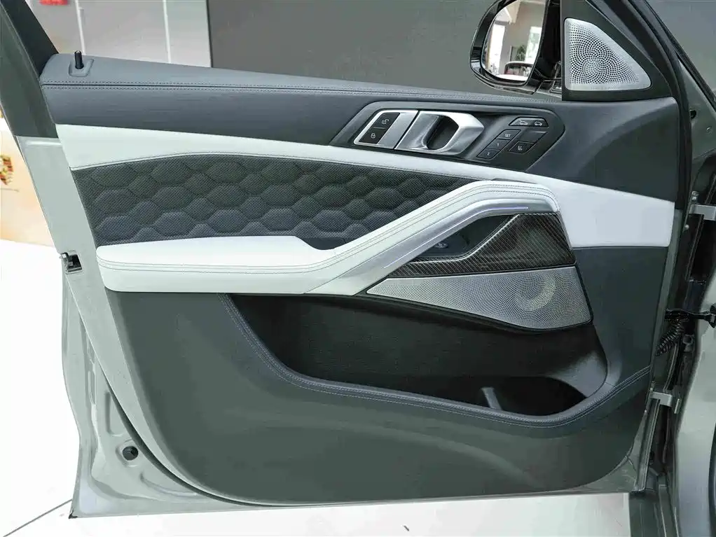 BMW X6 M — миниатюра 15