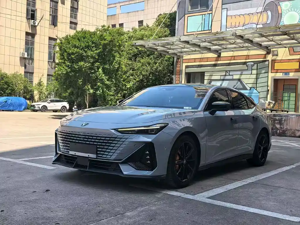 Changan UNI-V 2022