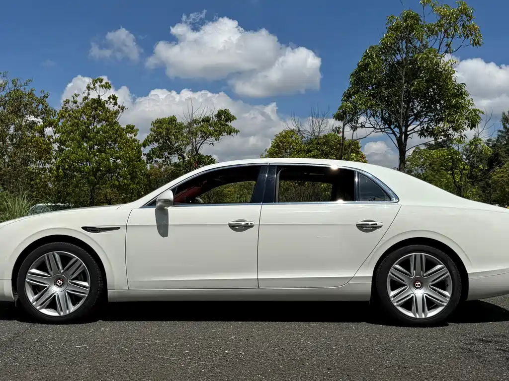 Bentley Flying Spur 2017 4.0T V8 Standard