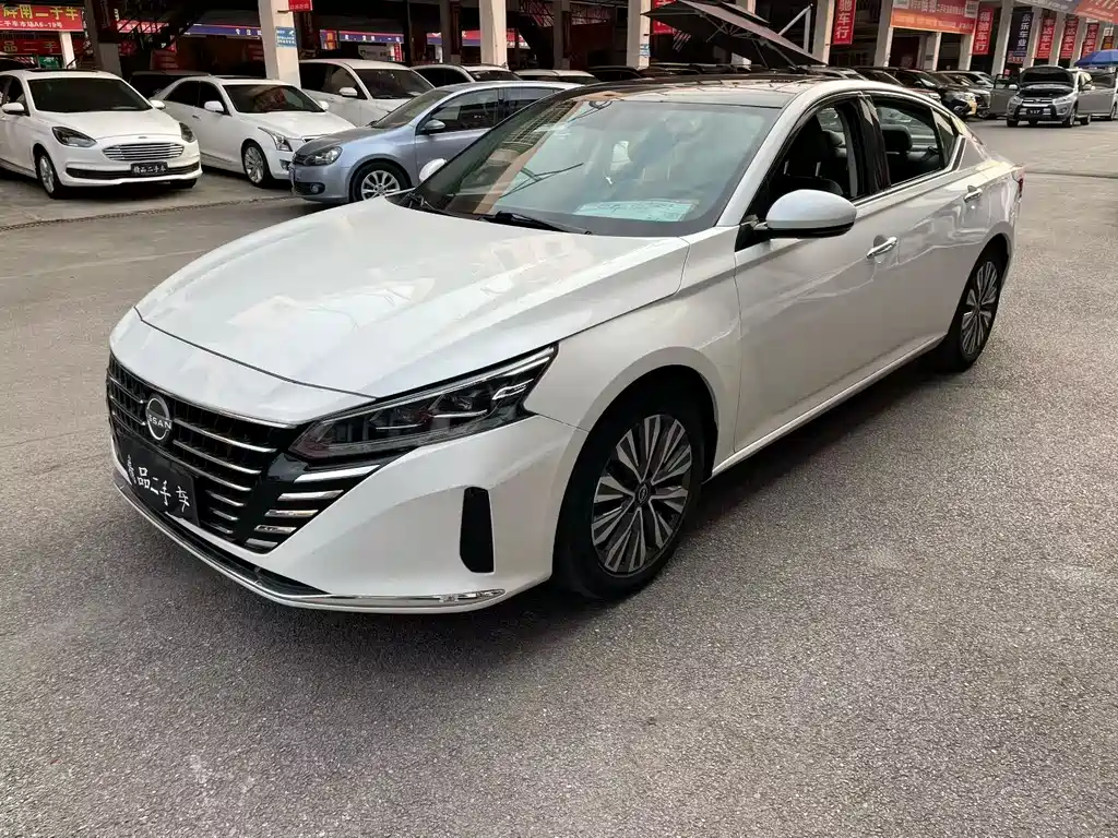 Nissan Teana 2023