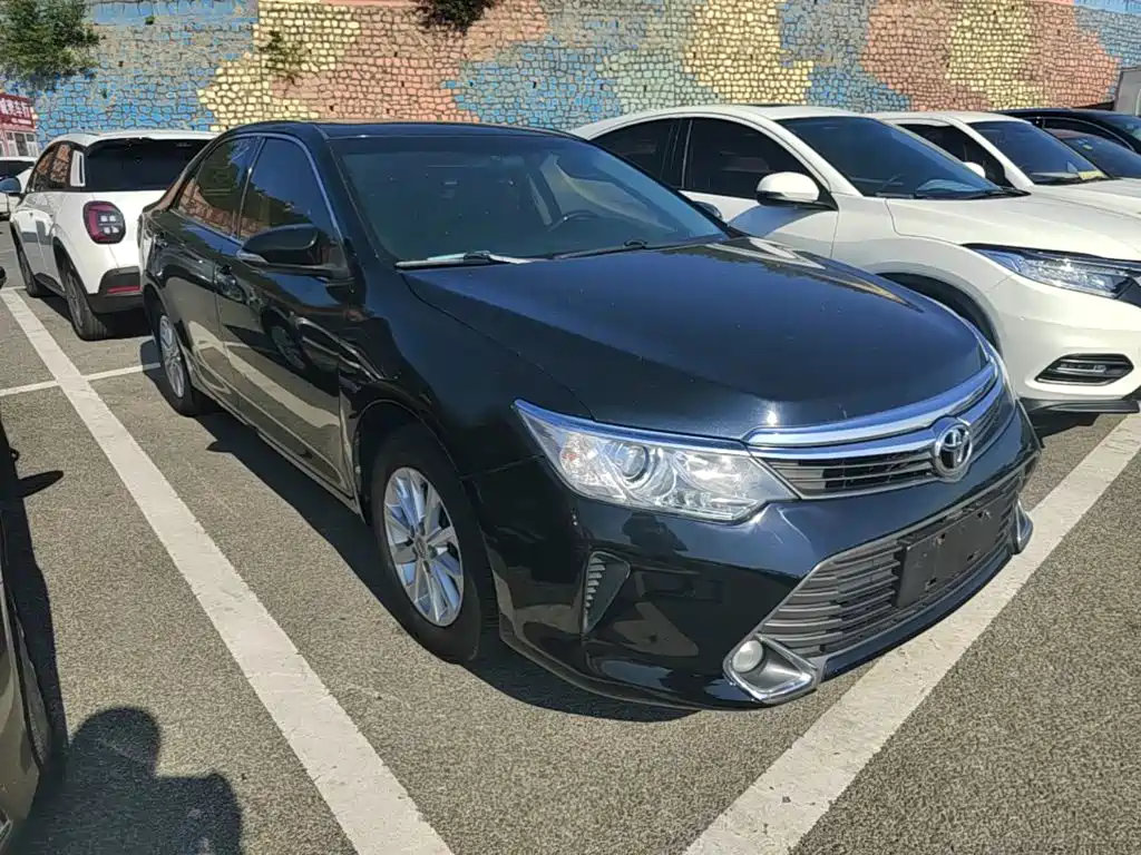 Toyota Camry 2015 2.0G Lead