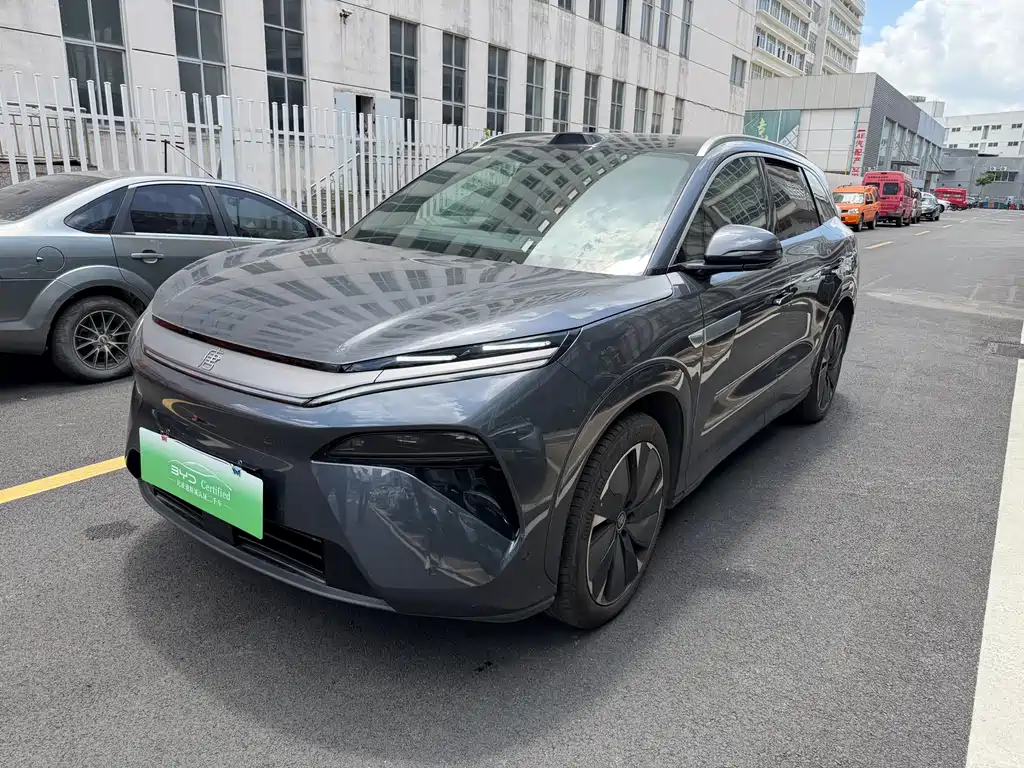 Byd 唐L 2025