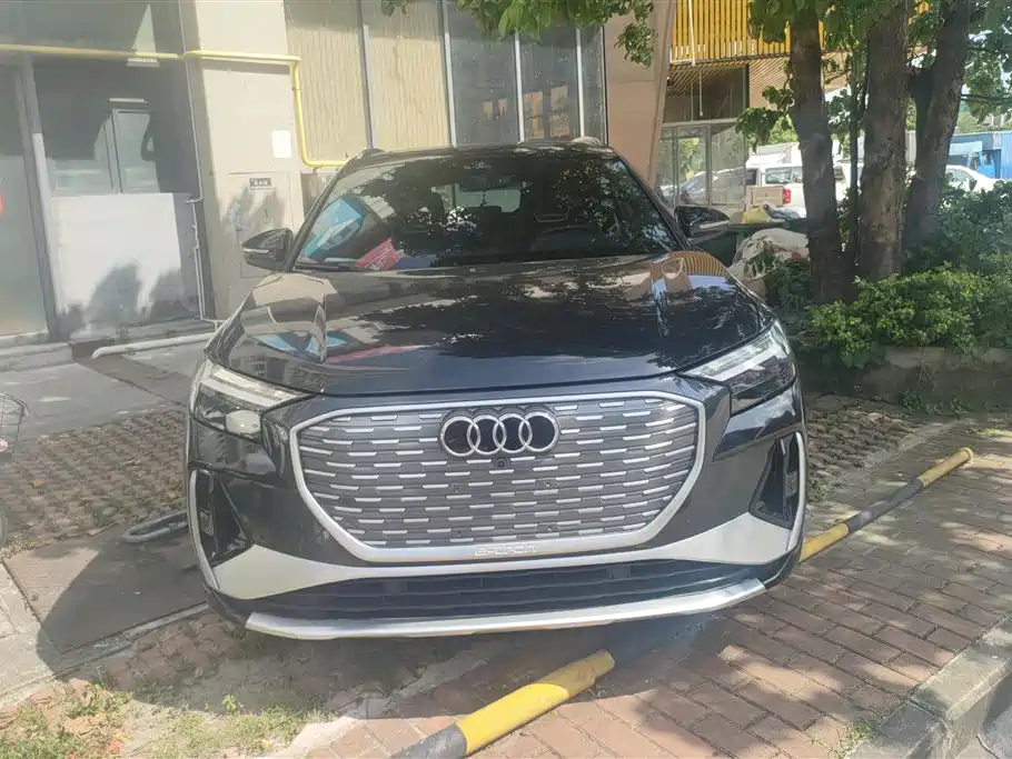Audi Q4 e-tron 2023 40 e-tron