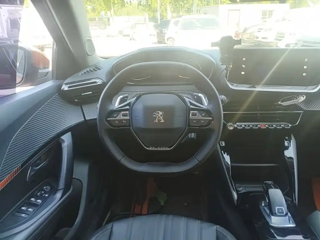 Peugeot 2008 — миниатюра 11