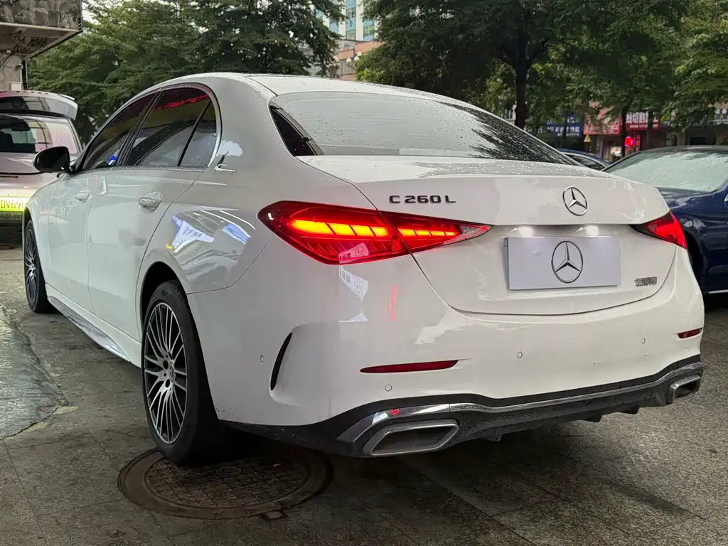 Mercedes-Benz C-Class — миниатюра 7