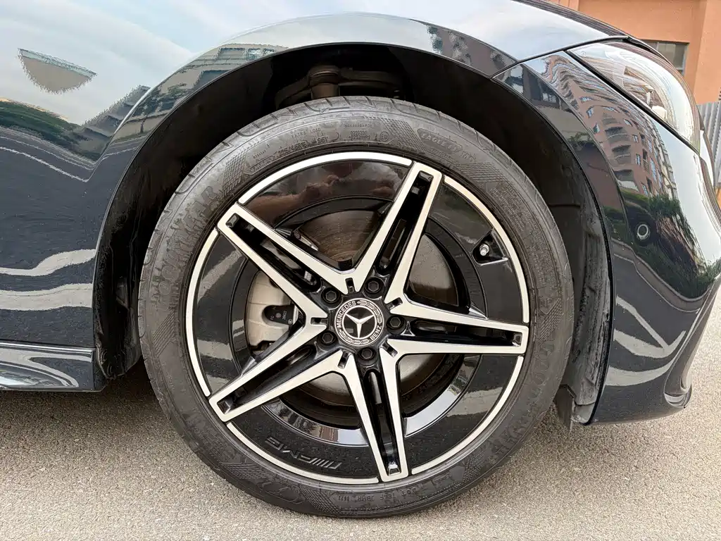 Mercedes-Benz C-Class — миниатюра 11