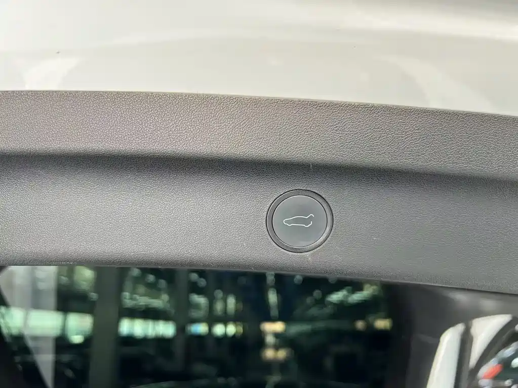 Tesla Model Y — фотографии объявления, Фото 14