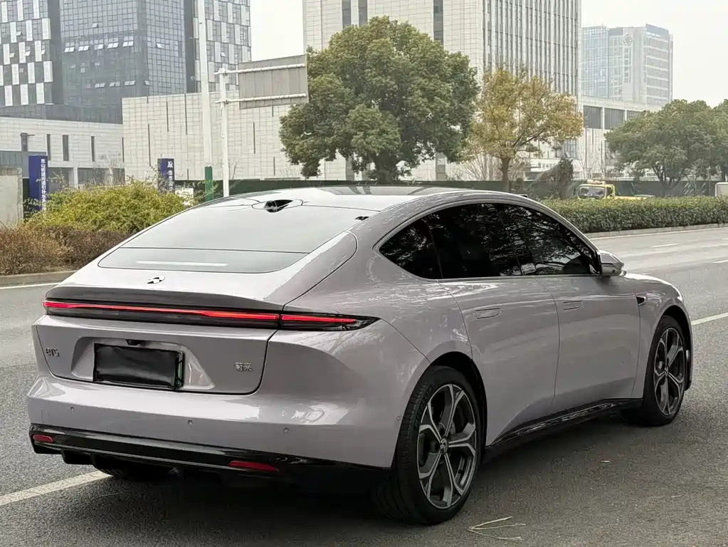 NIO NIO ET5