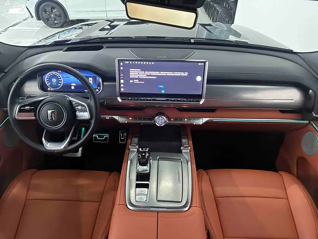 TANK TANK 700 NEW ENERGY