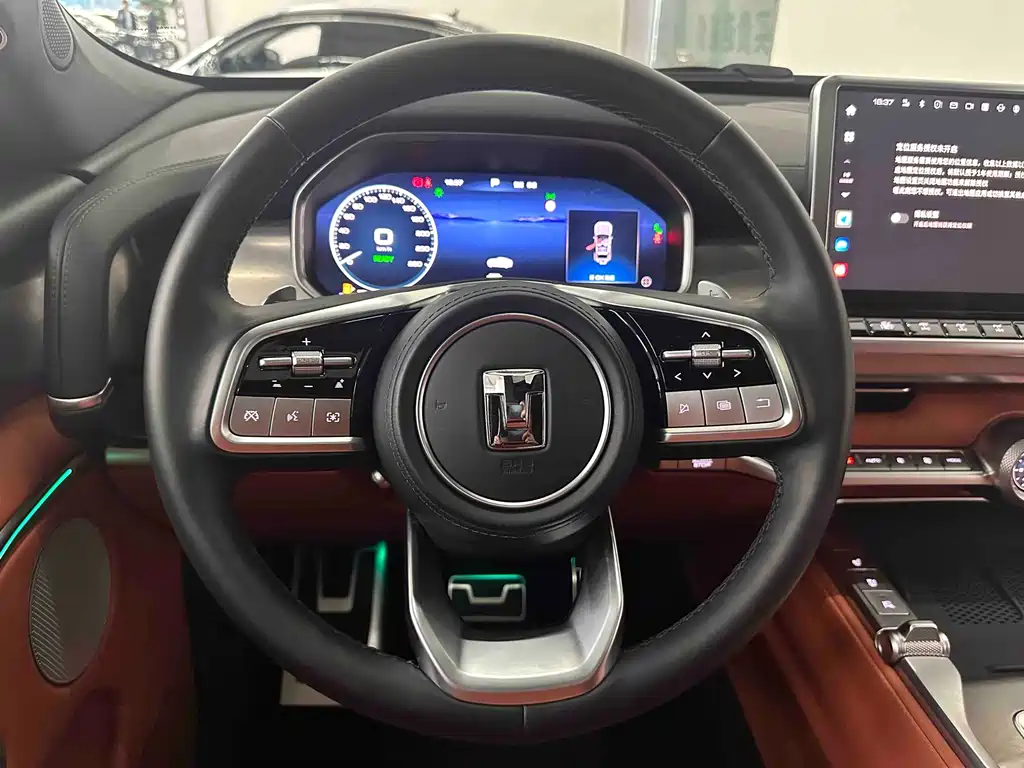 TANK TANK 700 NEW ENERGY