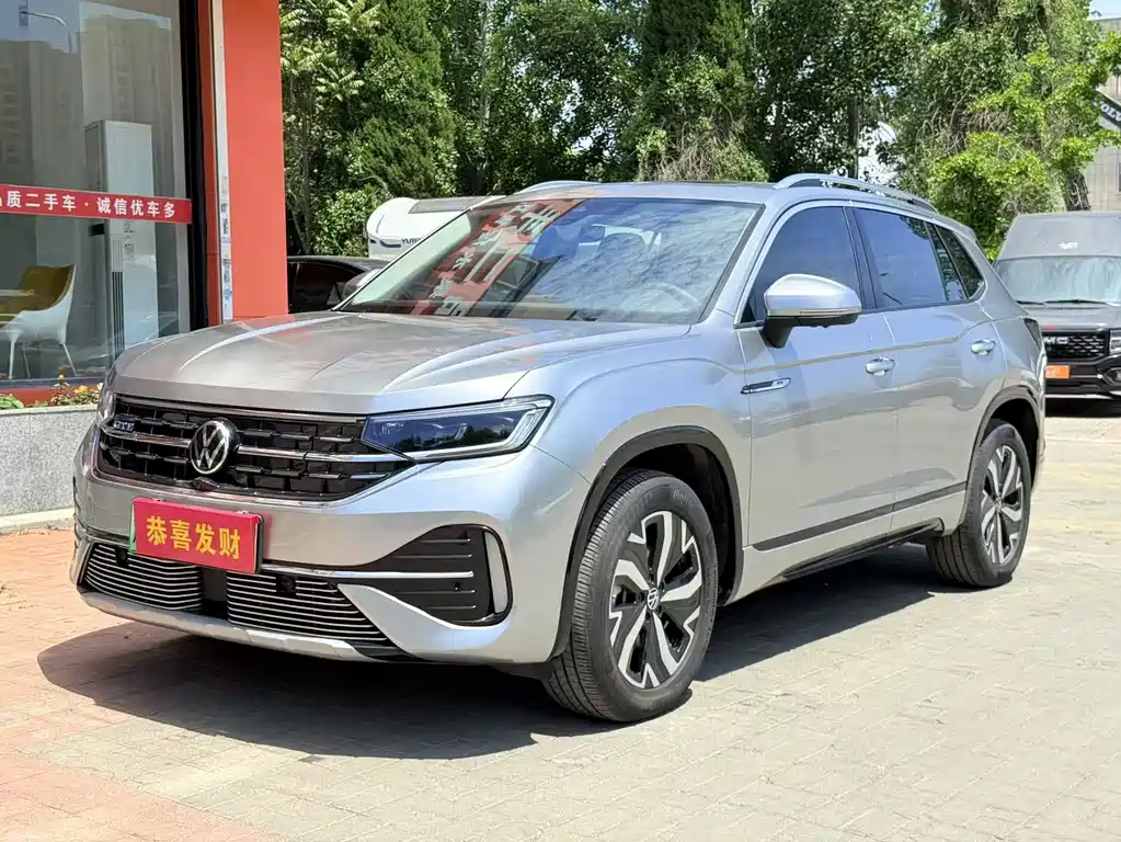 Volkswagen GTE PHEV 2022