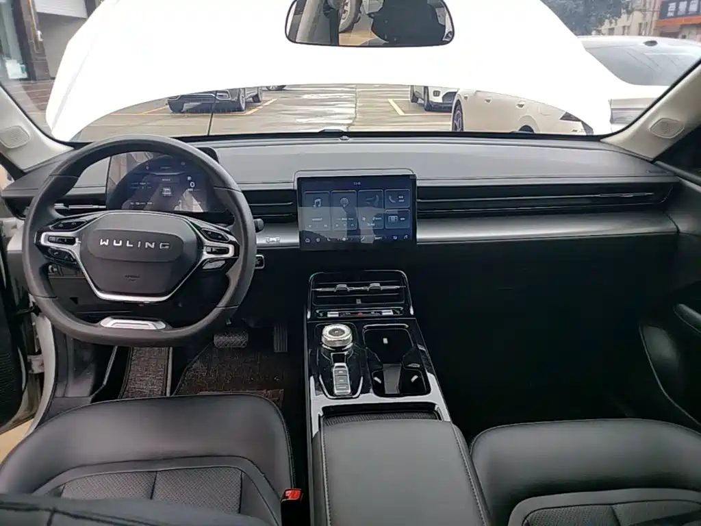 Wuling 五菱E5 — миниатюра 10
