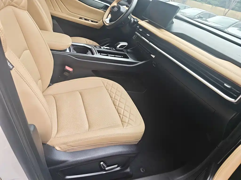 Geely Haoyue L — миниатюра 13