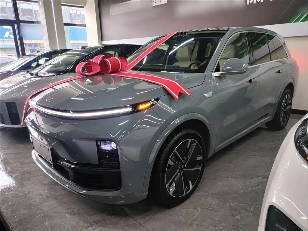 Li Auto Li L8 2025