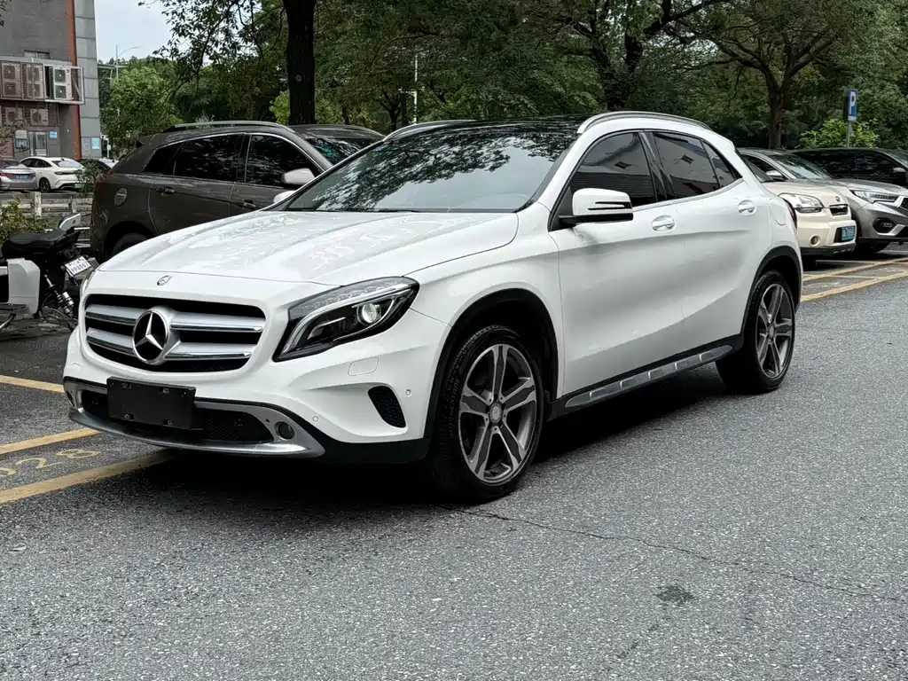 Mercedes-Benz GLA 2016