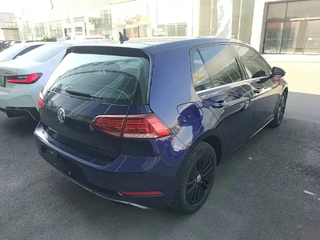 Volkswagen Golf EV — миниатюра 7