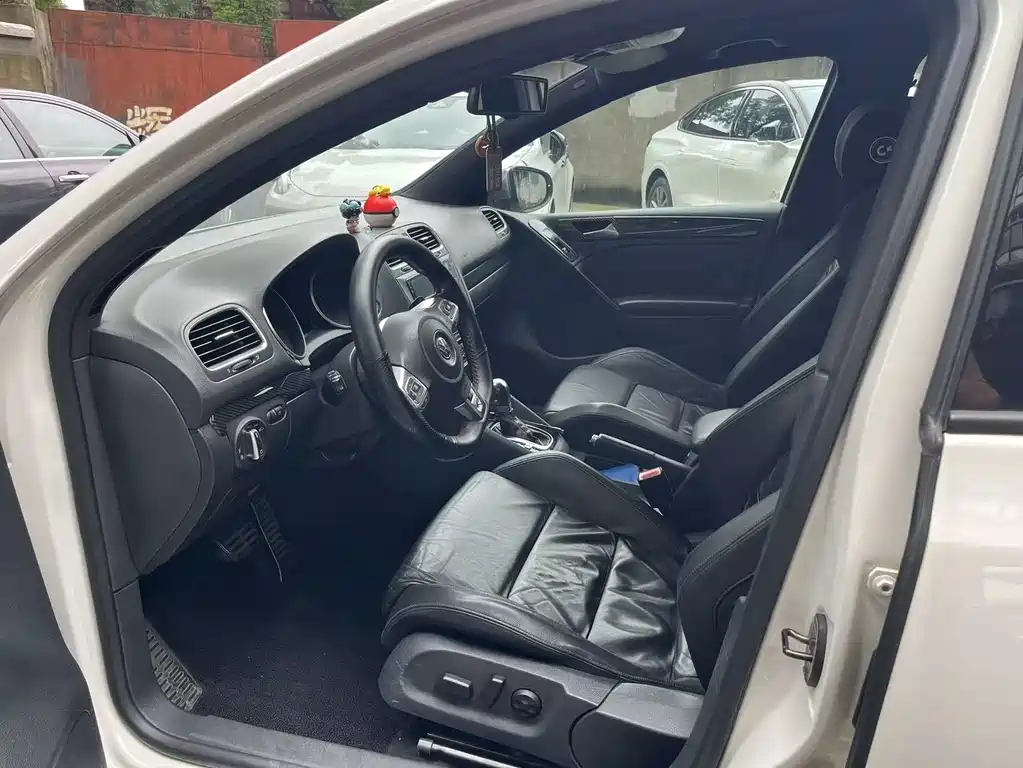 Volkswagen Golf GTI GTI 2010 2.0TSI GTI