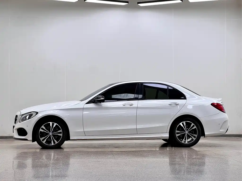 Mercedes-Benz C-Class — миниатюра 5