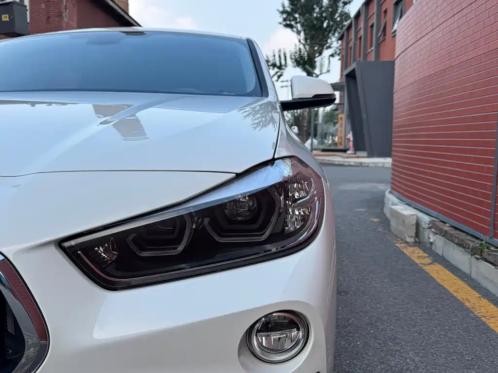BMW X2 (Import) — миниатюра 4