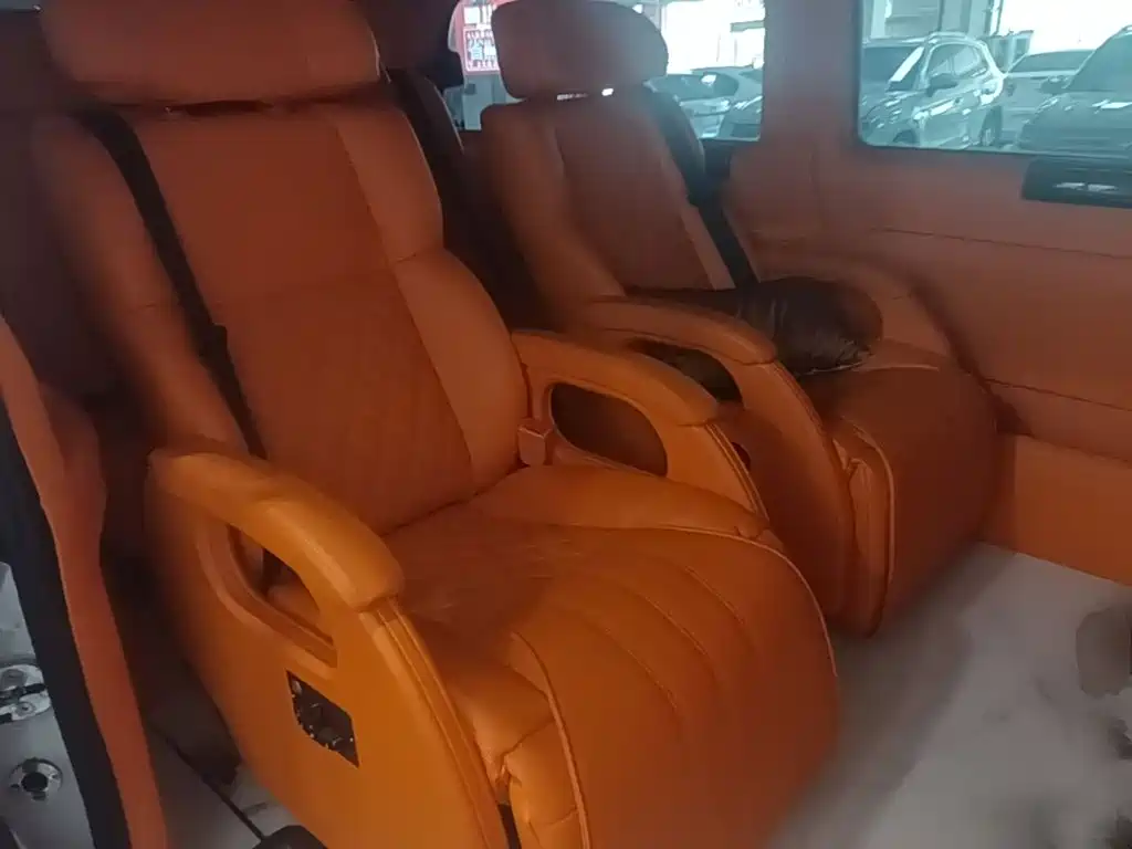 Mercedes-Benz Viano — миниатюра 17