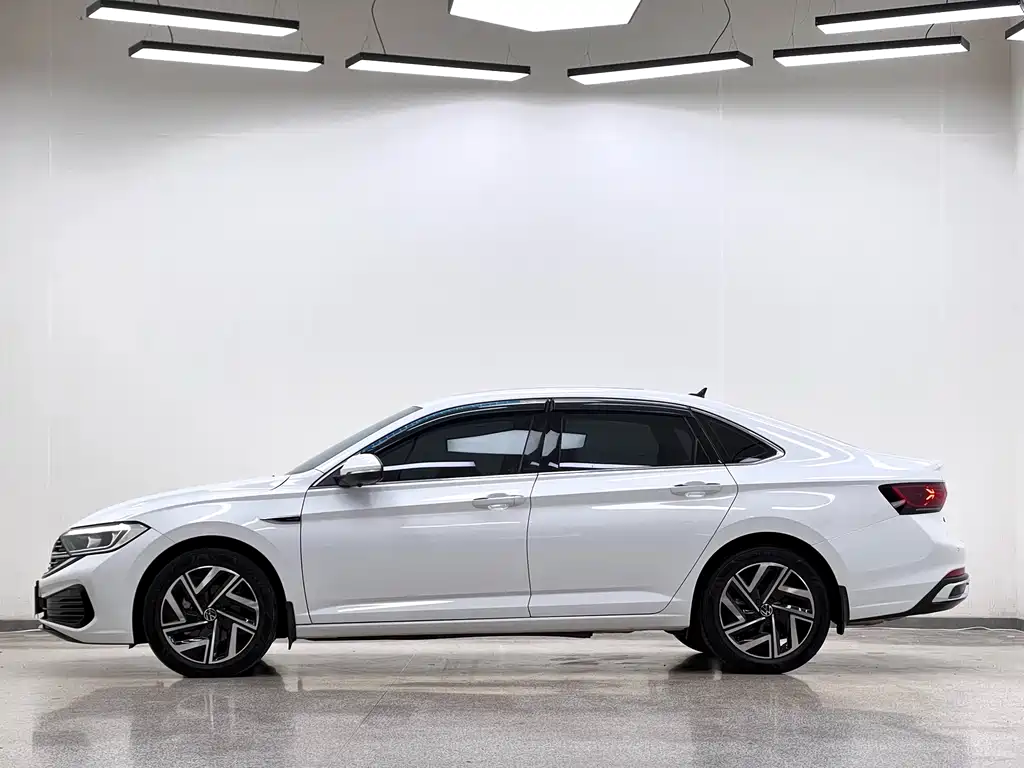 Volkswagen Sagitar — миниатюра 4