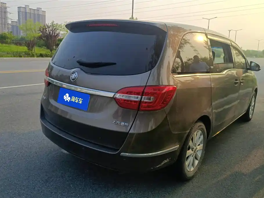 Buick GL8 2015 2.4L Luxury Premium