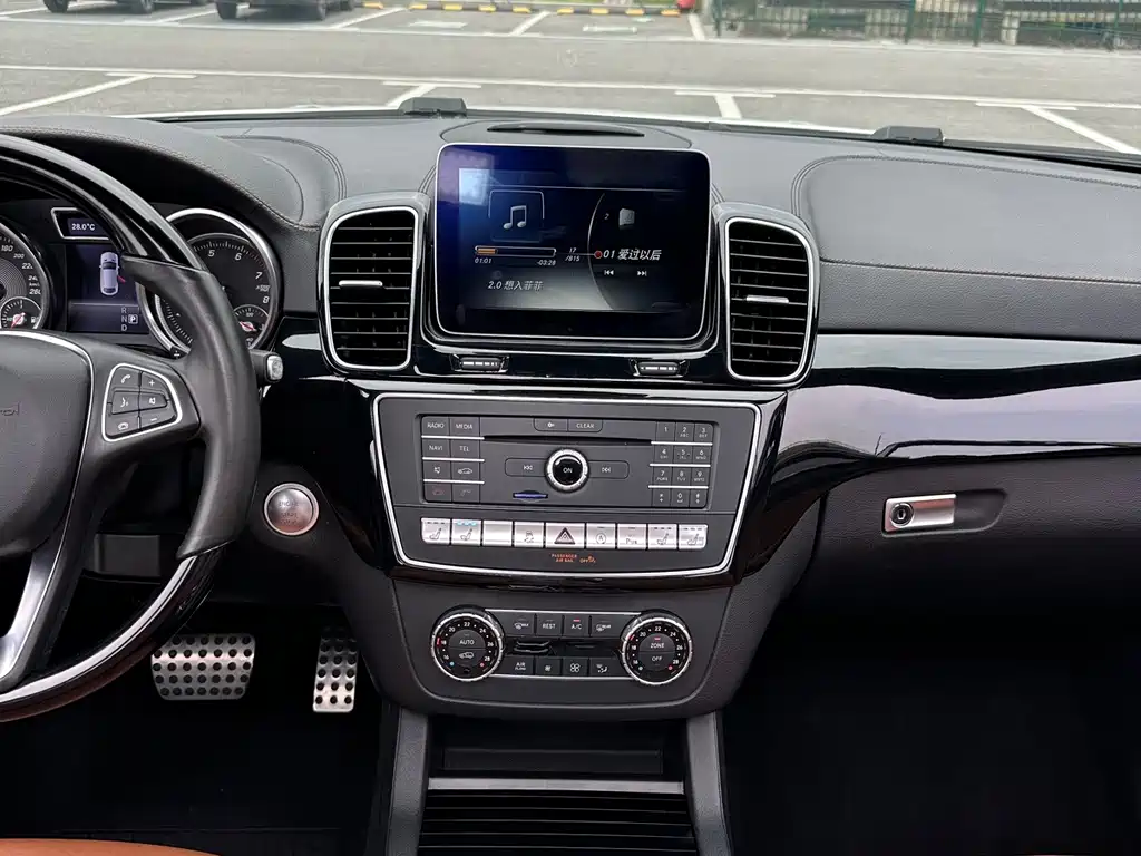Mercedes-Benz GLE Coupe — миниатюра 11