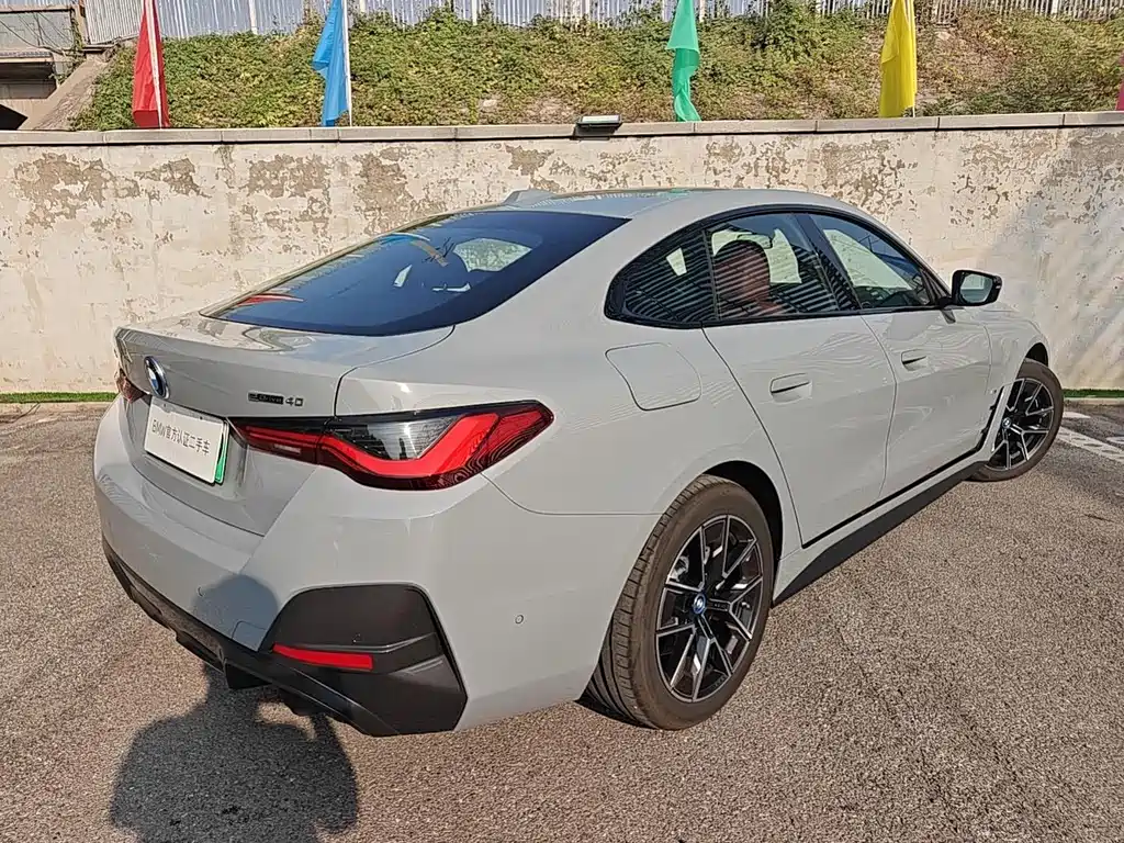 BMW i4 — миниатюра 3