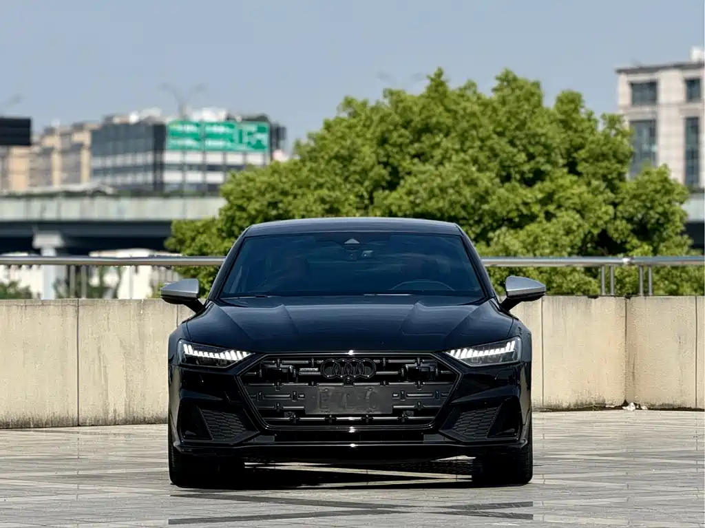 Audi A7L 2023 45 TFSI quattro S-line
