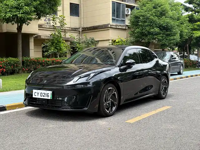 2025 Lynk & Co 07