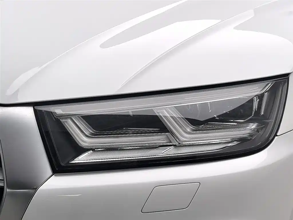 Audi Q5L 2018 40 TFSI Fashion V