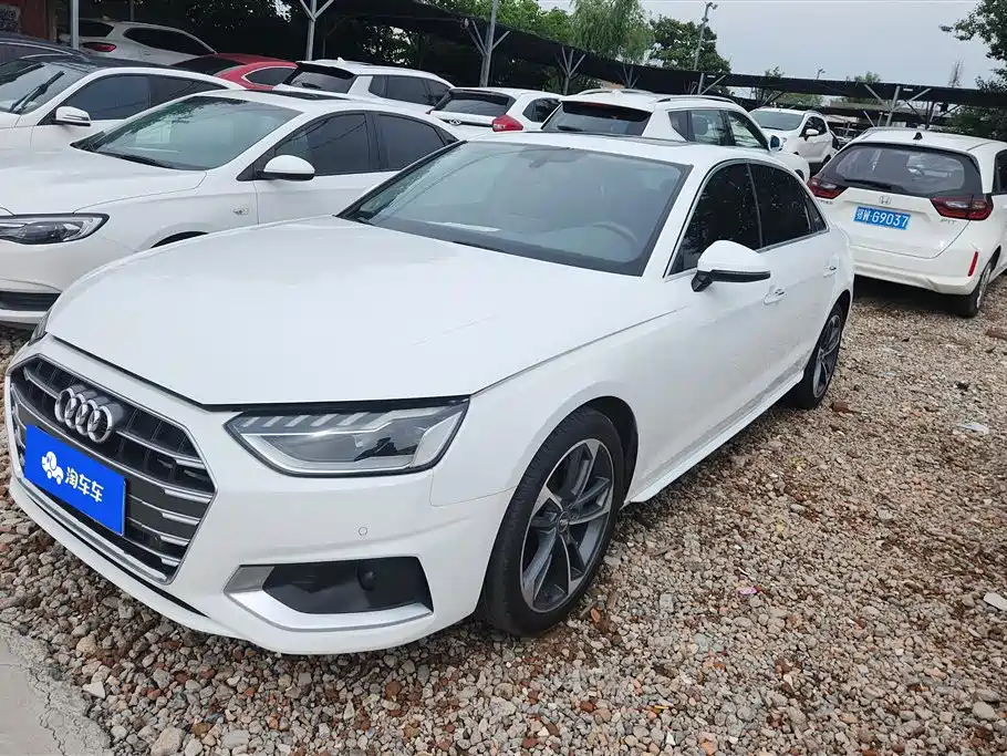 Audi A4L 2021
