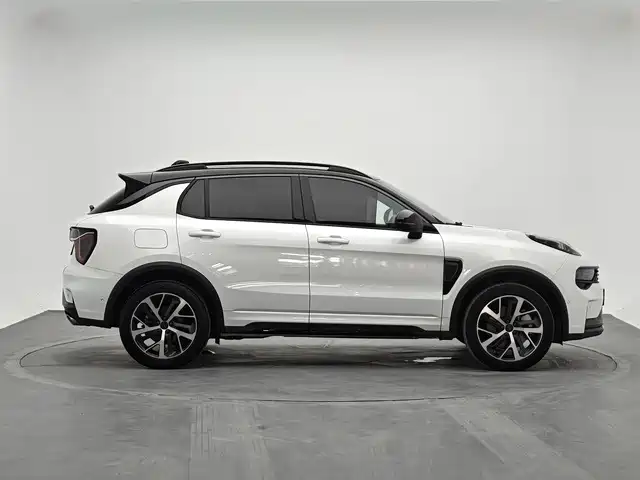 Lynk & Co 01 EM-P — миниатюра 4