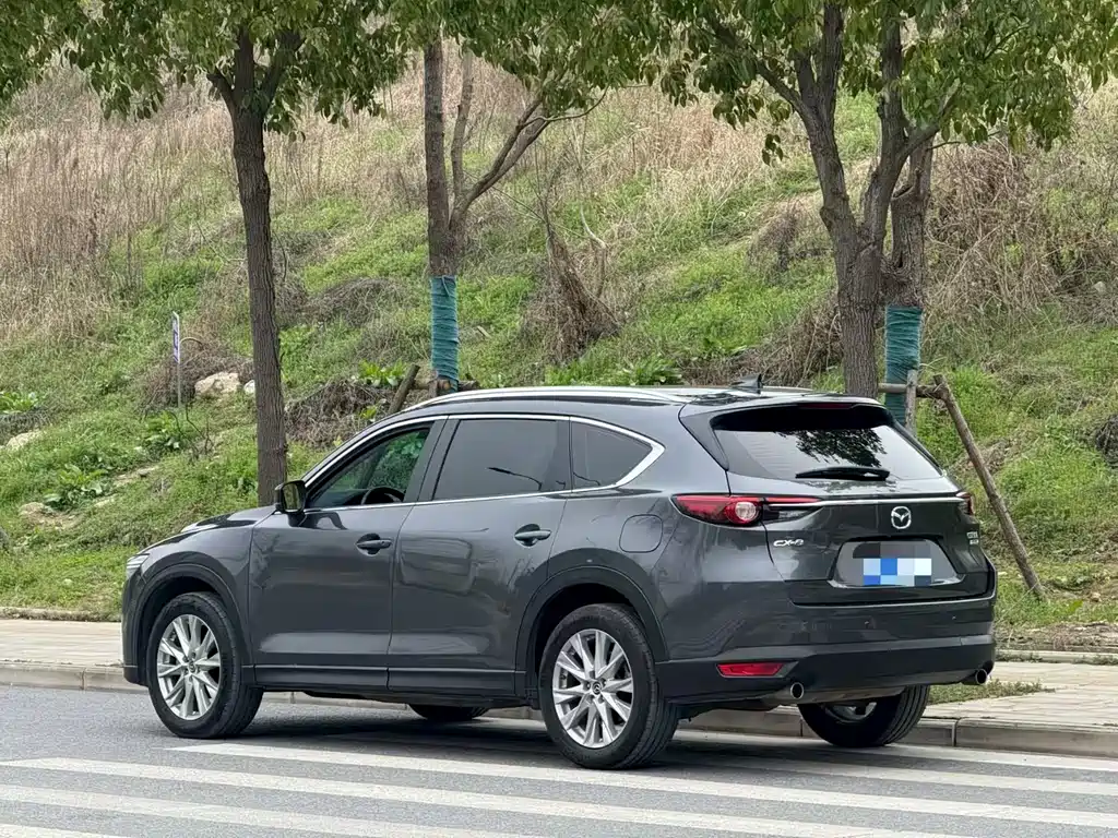 MAZDA CX 8