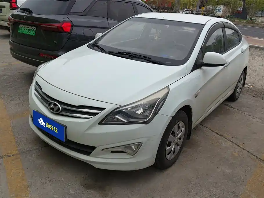 Hyundai Verna 2016