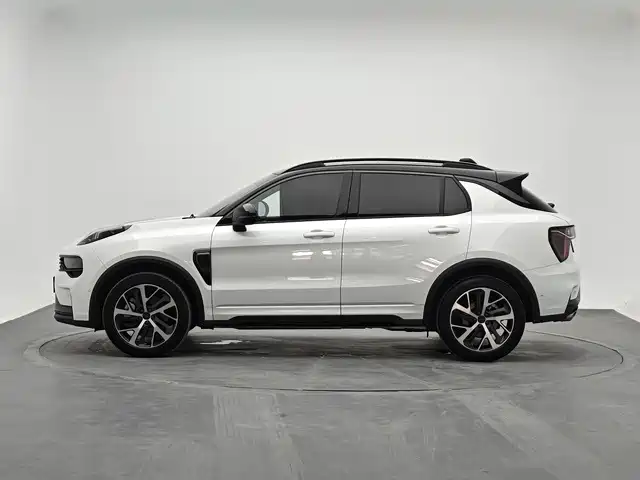 Lynk & Co 01 EM-P — миниатюра 3