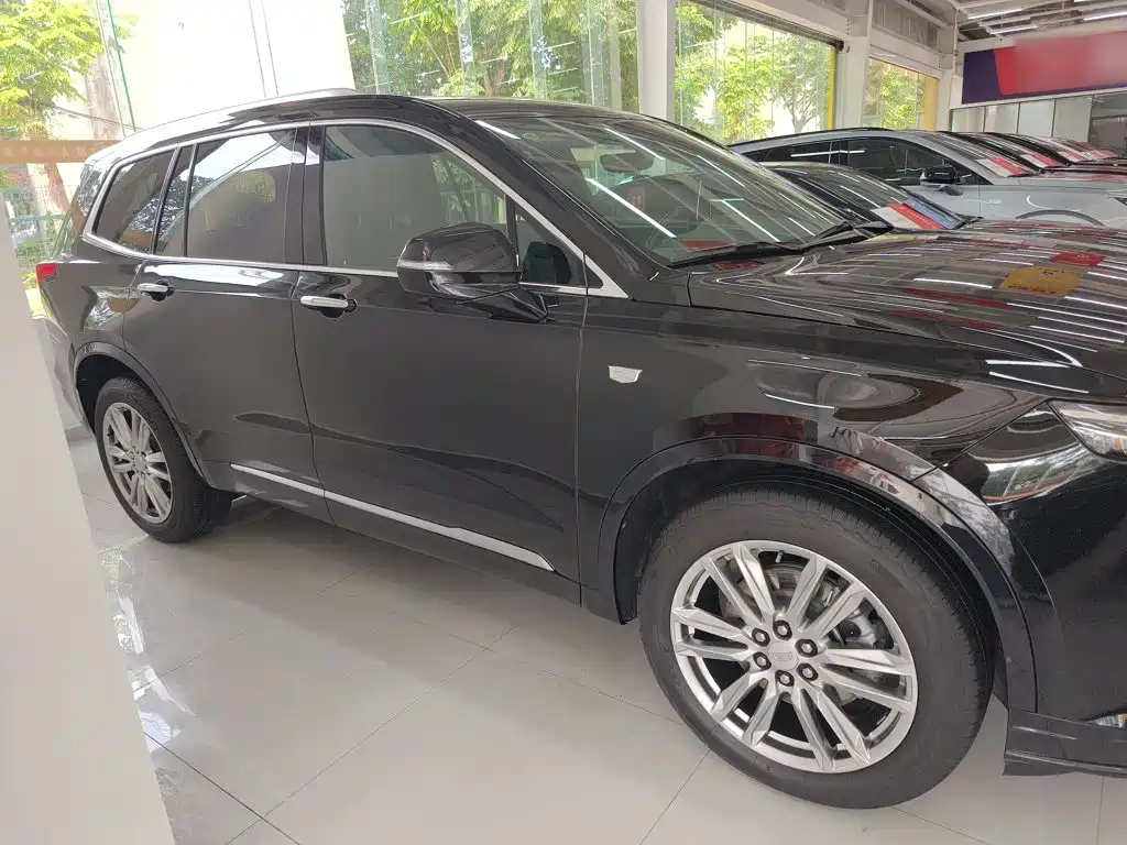 Cadillac XT6 2022 2.0T мест Luxury Standard