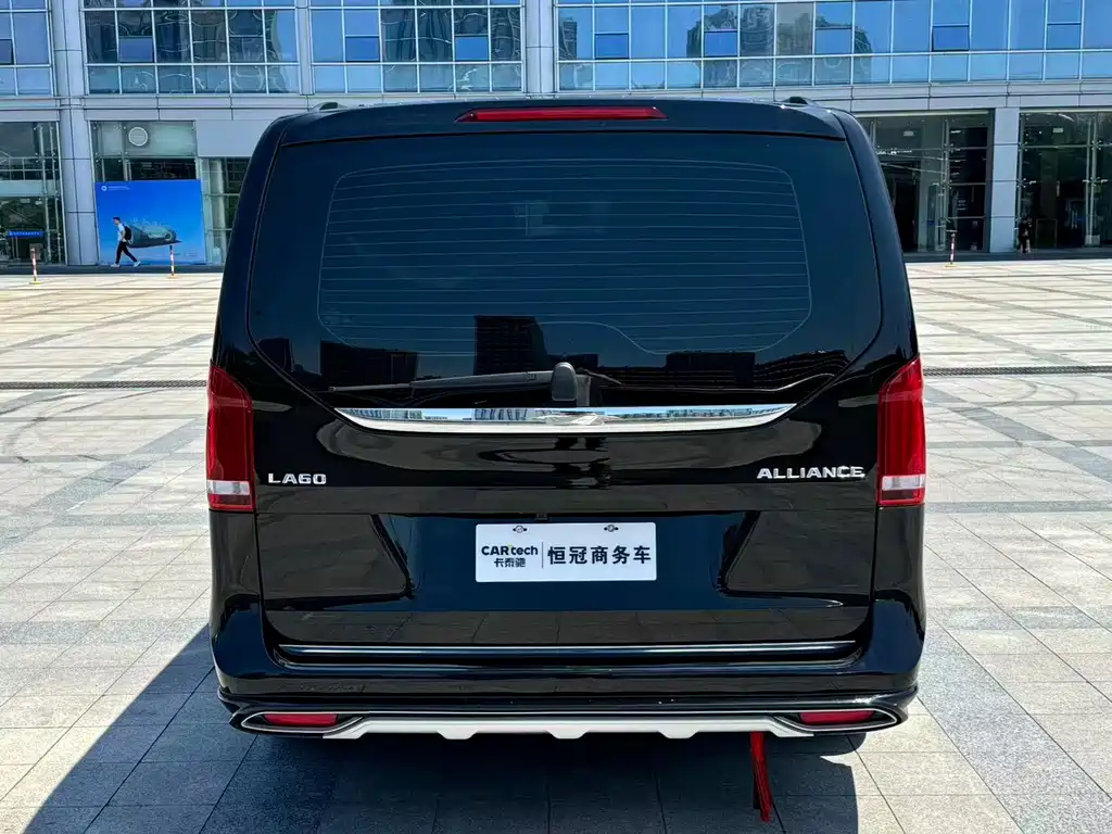 Mercedes-Benz 奔驰V级(进口) — миниатюра 7