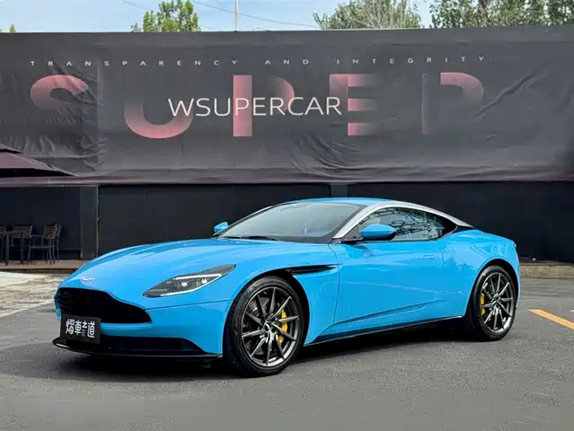 ASTON MARTIN  DB11 2018
