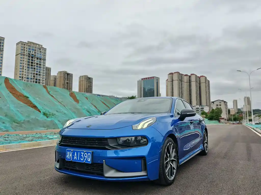 Lynk & Co 03 2021