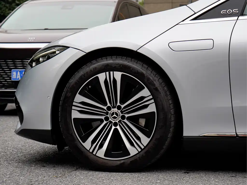 Mercedes-Benz EQS — миниатюра 7