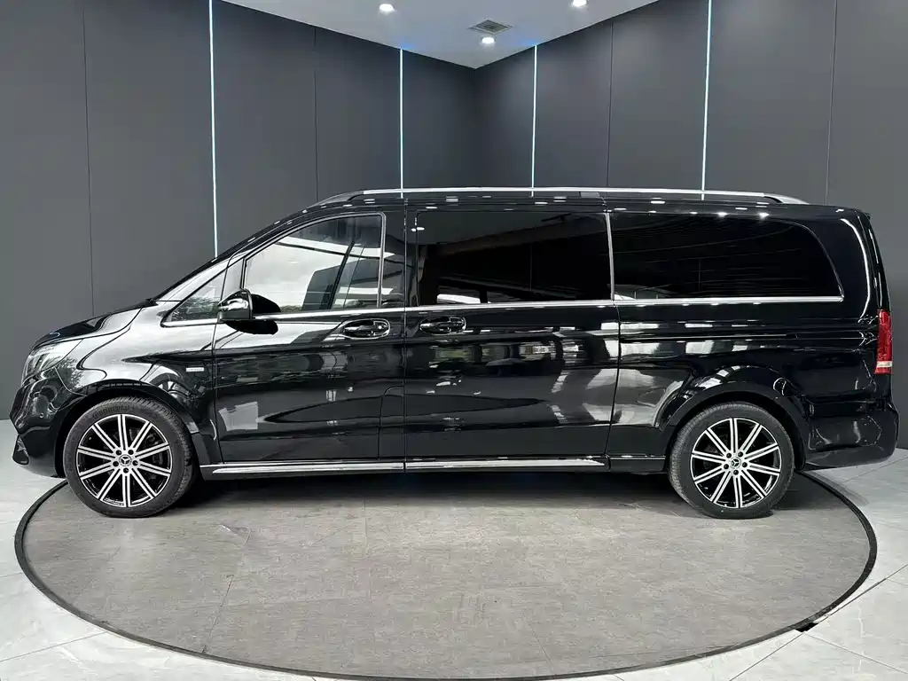 Mercedes-Benz V-Class V 2022 V 260 L Luxury