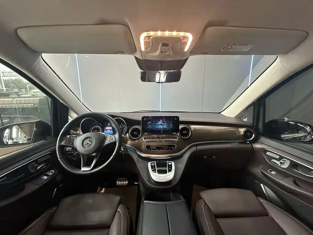 Mercedes-Benz V-Class V 2022 V 260 L Luxury