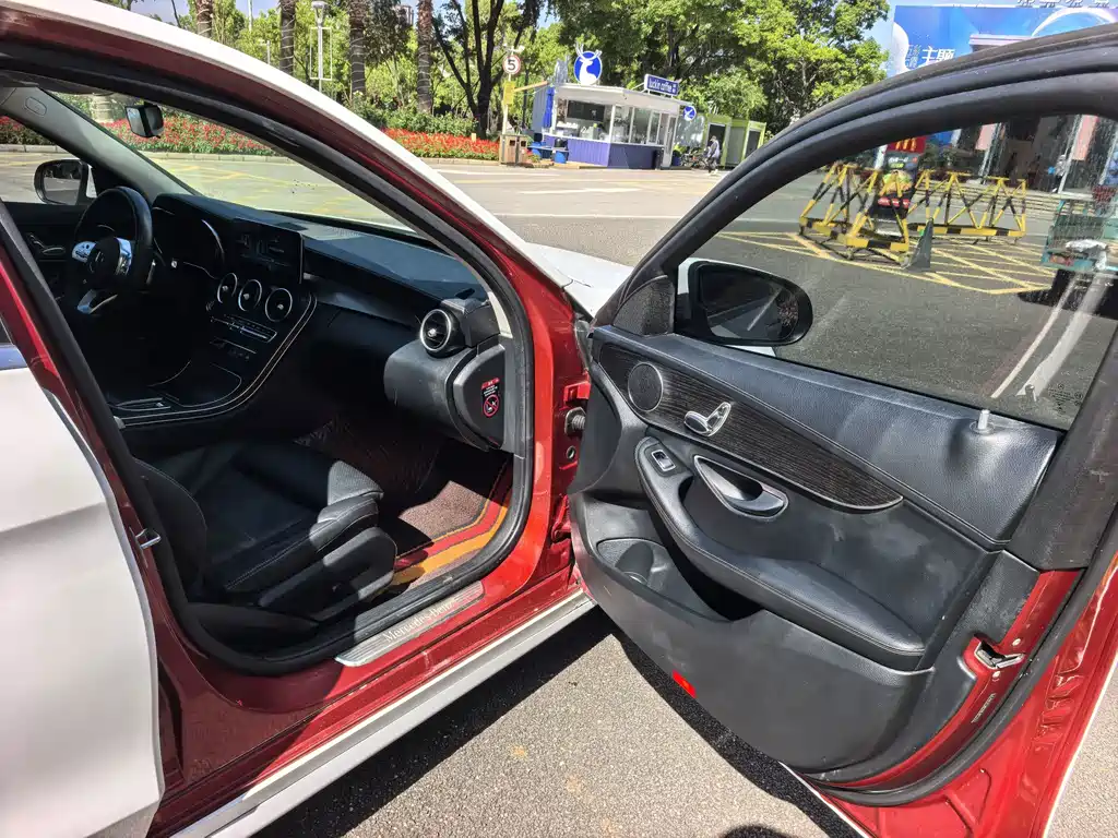 Mercedes-Benz C-Class — миниатюра 16